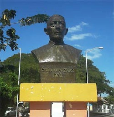 Ermilio Abreu Gomez statue in Merida Yucatan